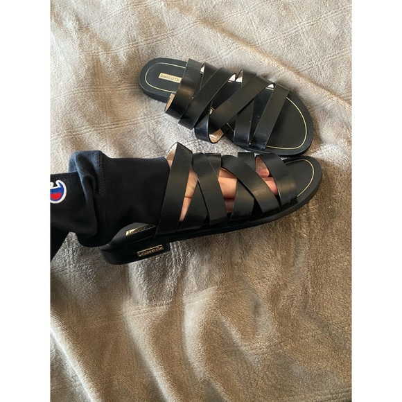 Black Leather Slides 🖤 - Picture 3 of 5